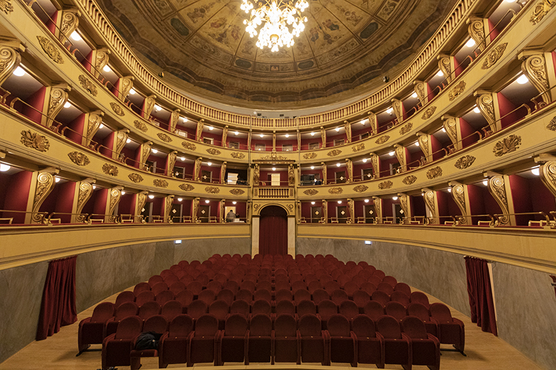 teatro valentino interno