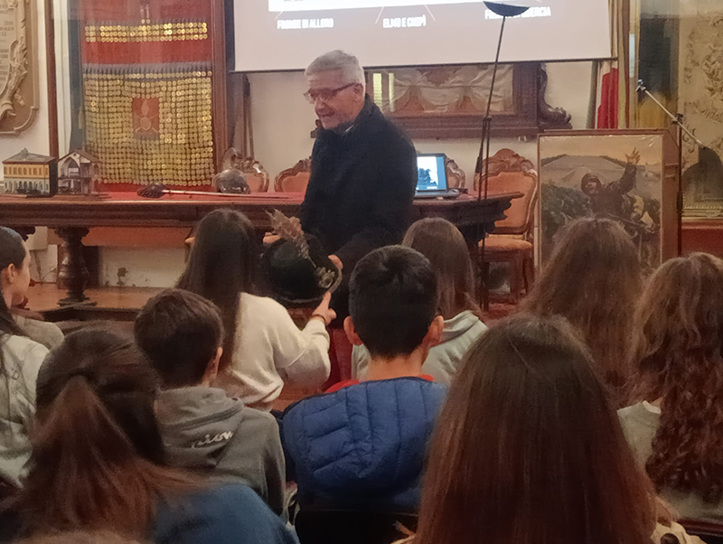 LIBRO CASERMA