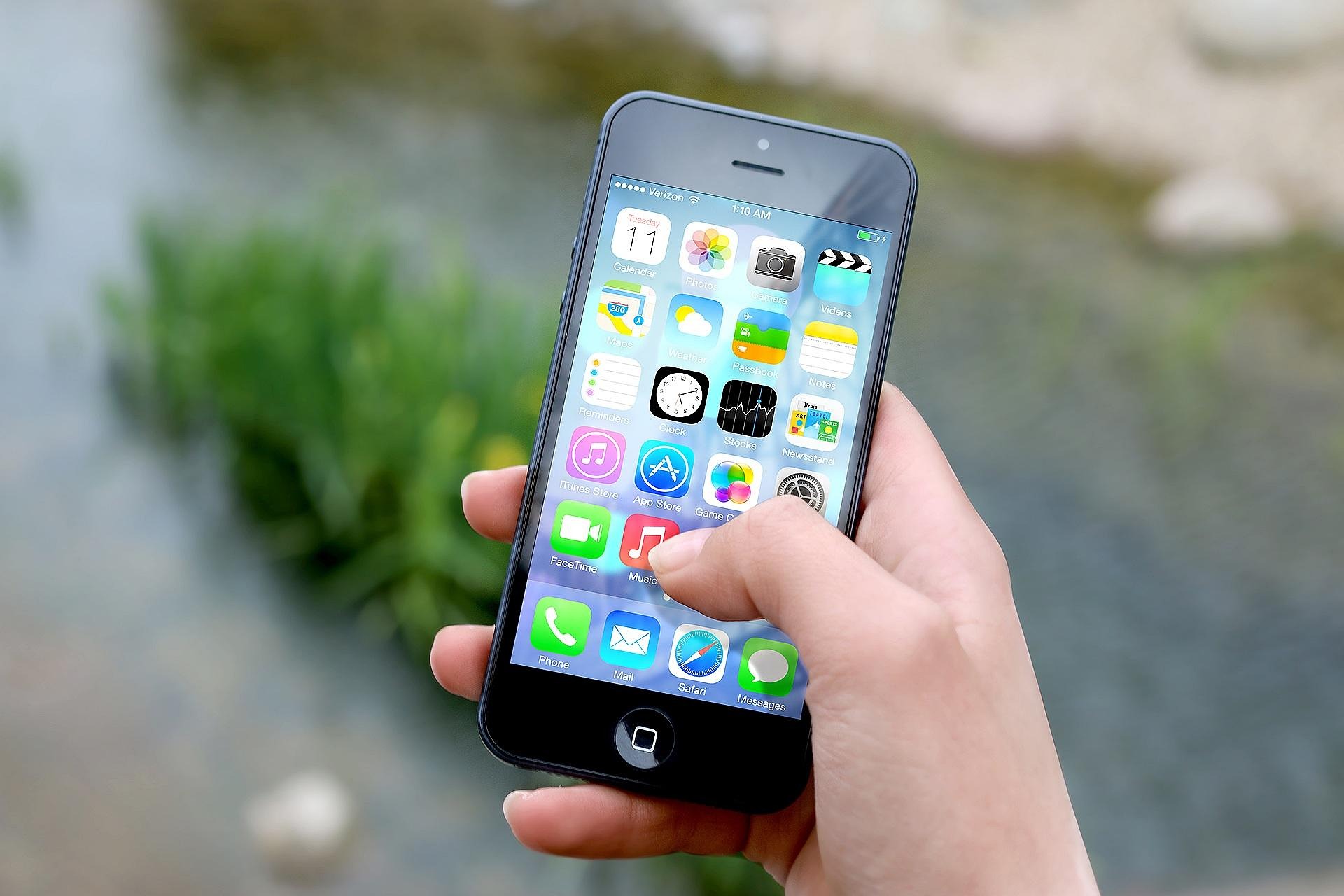 iphone 410311 1920
