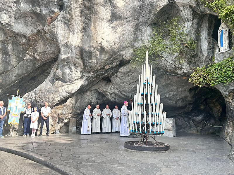 lourdes grotta