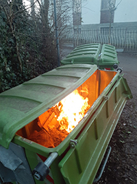 cassonetto fuoco1 tn