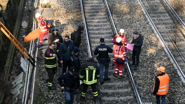 morto binari investito treno 2