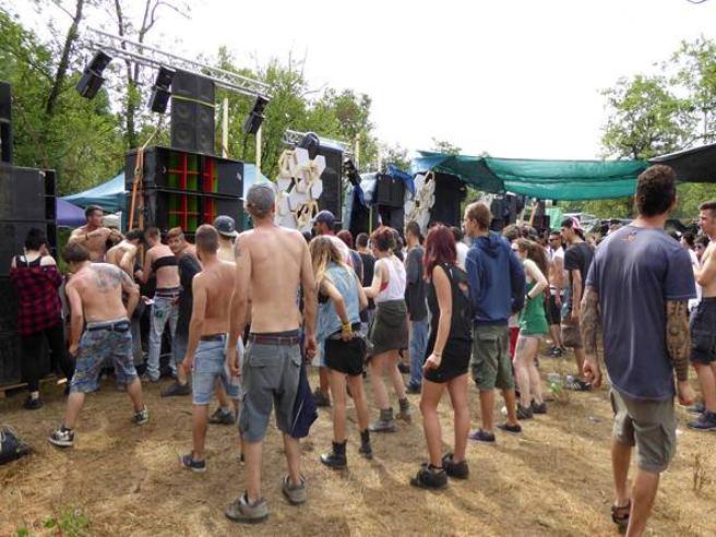 rave
