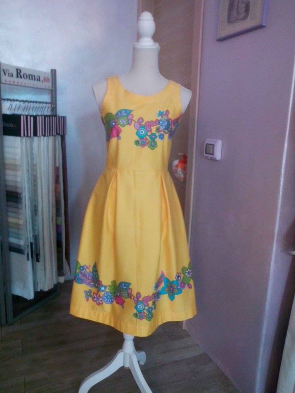 abito giallo