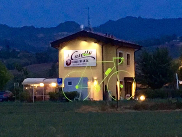 casello night
