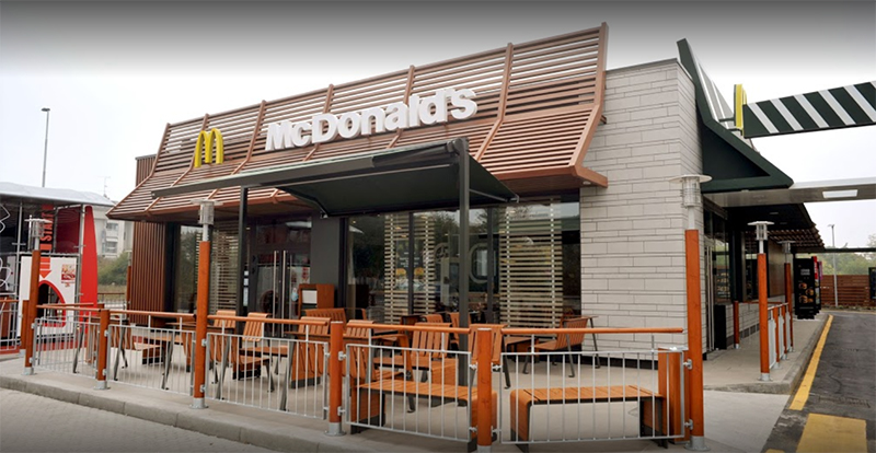 mc esterno