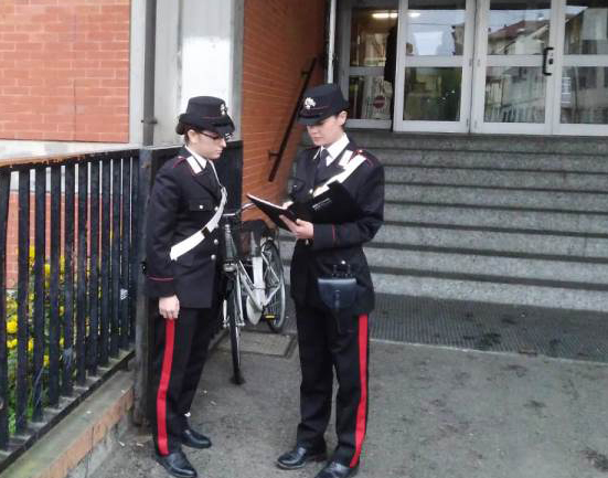 carabinieri studentessa